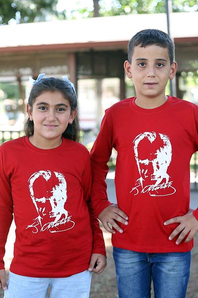 çiko kids Tricou unisex pentru copii din bumbac cu mânecă lungă cu imprimeu Ataturk și steag turcesc