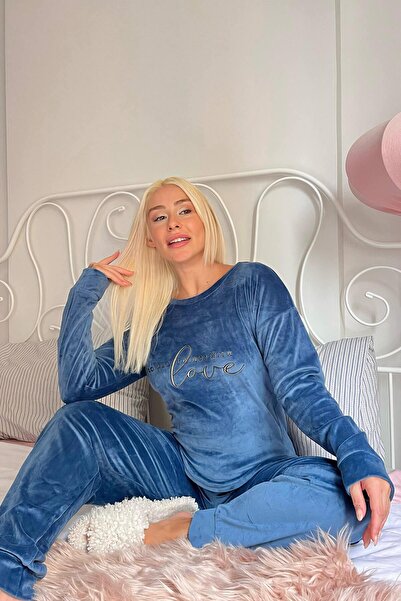Pijamaevi Toz Mavi Love Desenli Exclusive Kadife Kadın Pijama Takımı
