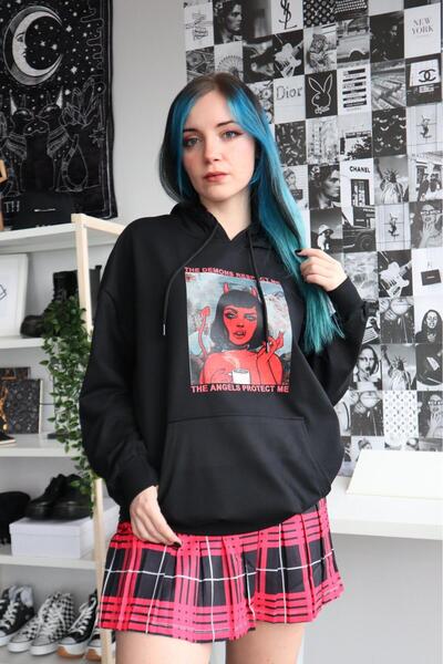 Gofeel Harajuku Devil Girl Printed Oversize Vintage Detail Sweatshirt Gofeel