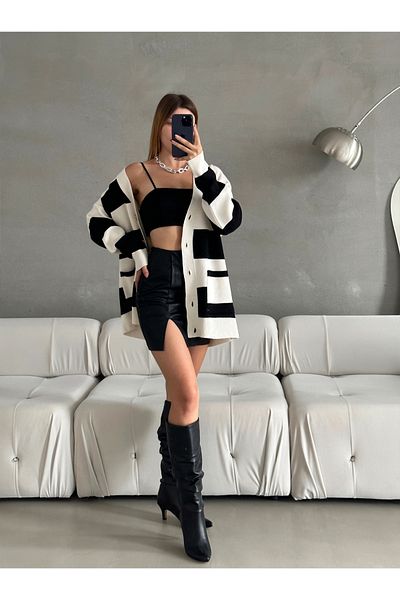 vivario Women's Striped Bone Button Pocket Detailed Knitwear Cardigan