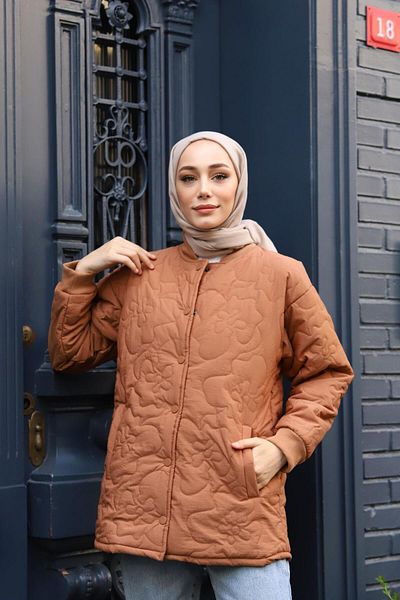 lurex moda Ватирано яке с шарка на маргаритки и тик-так копчета