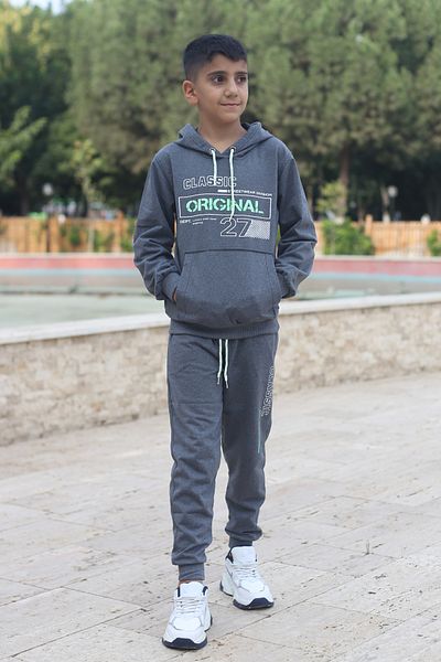 han collection طقم بدلة رياضية أصلية مكونة من 27 سترة بغطاء للرأس وجيب الكنغر و2 حبل للأولاد من الأعلى والأسفل