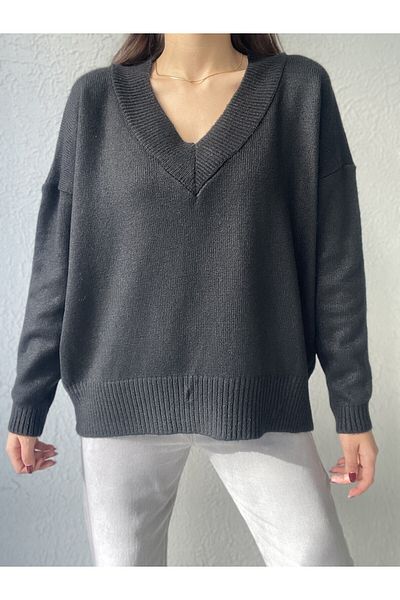 Laluvia Schwarzer Relax-Pullover mit V-Ausschnitt