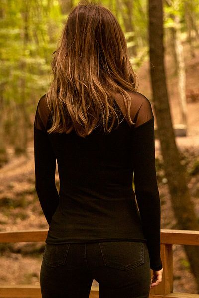 XHAN بلوزة صياد السمك بتفصيلة تول أسود 9KXK2-41653-02 للنساء