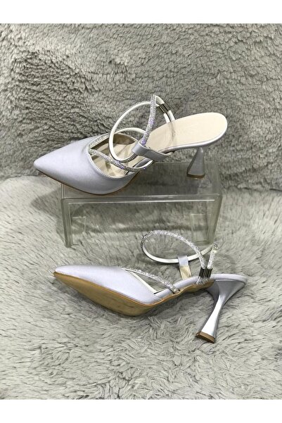 Aysun Ayakkabı gri dış metaryal parlak cild deri daş aksesuarlı kadın topuklu...