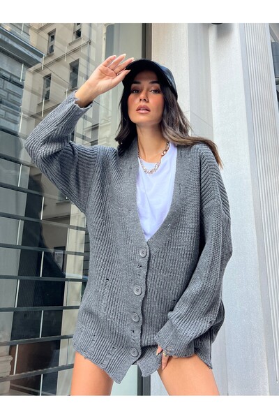 minaaise سترة رمادية ممزقة مفصلة 26050