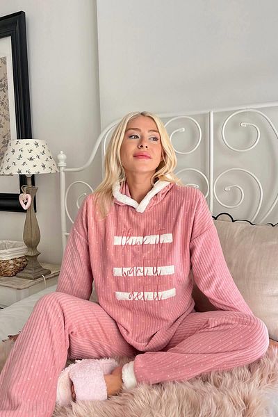 Pijamaevi Powder Polar-Pyjama-Set mit drei Linienmuster und Kapuze aus Plüsch