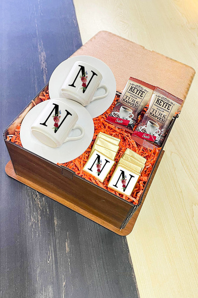 Hediyelen N Harfi Türk Kahvesi Fincanı Ahşap Kutulu Set