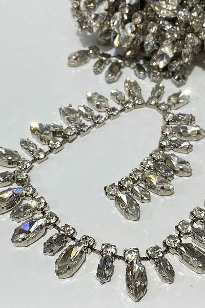 Hobigram Διακοσμητική κορδέλα Shuttle Stone Fringed Accessory Strip Stone 1 Mt – Διακοσμητική κορδέλα, κομψό σχέδιο – Dekora