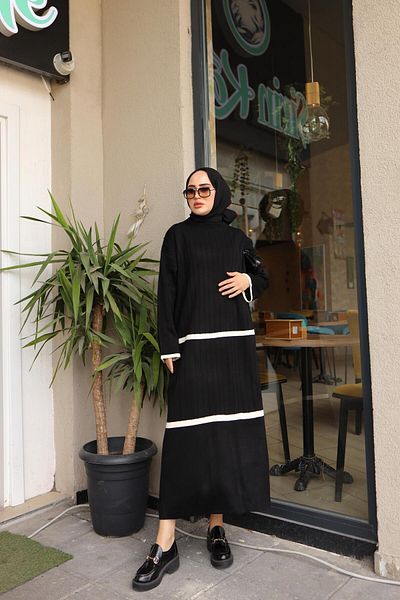 lurex moda ROCHIE LUNGĂ DE TRICOATĂ CU DUNGI ORIZONTALE