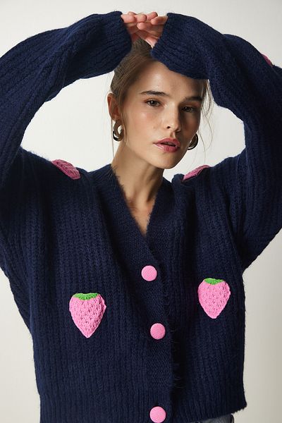 Happiness İstanbul Cardigan supradimensionat de tricotaje de damă, albastru bleumarin cu motiv căpșuni PF00008