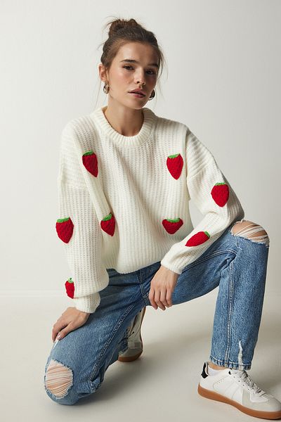 Happiness İstanbul Women's Bone Strawberry Textured Knit Sweater PF00022