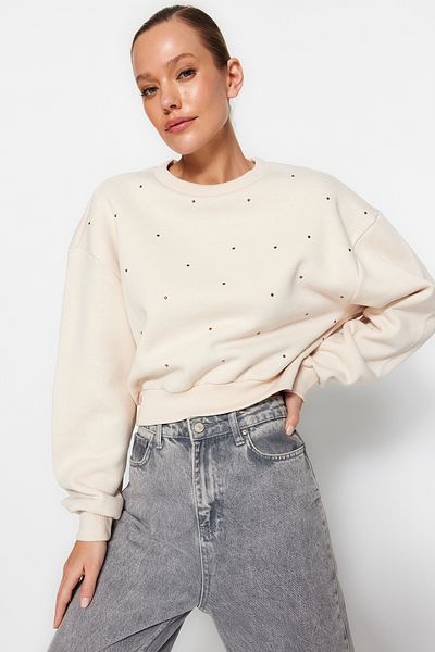 Trendyol Collection Μπεζ χοντρό φλις εσωτερικά πέτρα Λεπτομερής κανονική/κανονική εφαρμογή πλεκτό φούτερ TWOAW24SW00118