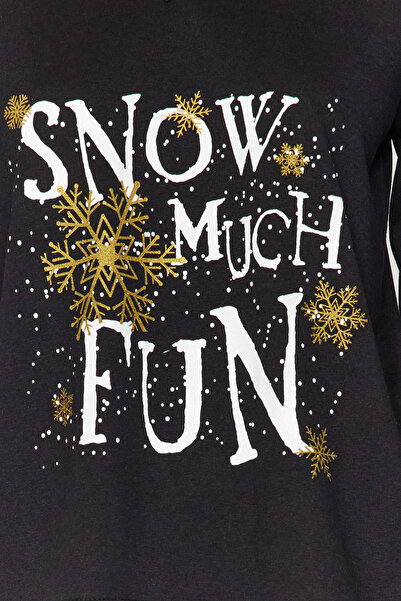 Trendyol Collection Sada černého trička a kalhot s potiskem Slogan - THMAW24PT00095