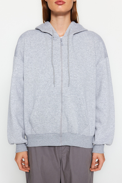 Trendyol Collection Šedá oversize/pohodlný střih Basic mikina s kapucí na zip, tlustý fleece uvnitř TWOAW24SW00188