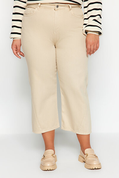Trendyol Curve Beige High Waist Wide Cut Short Jeans TBBAW24CJ00016