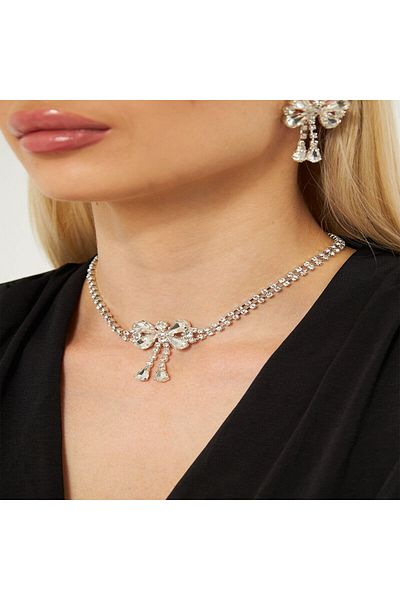 Flaner Paris Aksesuar Jewelled butterfly motif necklace and earring set