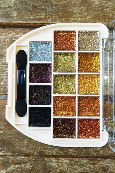 MONİCATİME PK 14 - Glitter Eyeshadow Palette, No 02 - Please provide the original title