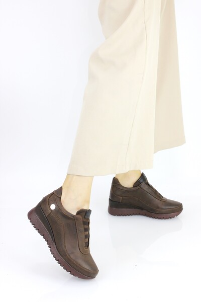 Mammamia Kadın Hakiki Deri Günlük Hafif Dolgu Taban Bağcıksız Spor Tarz Ayakkabı