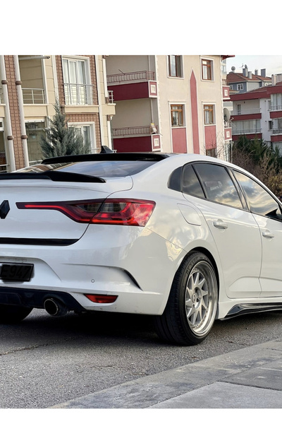 Harphour Renault Megane 4 Sedan Uyumlu Yarasa M4 Bagaj Üstu Spoiler Pianoblack Ithal