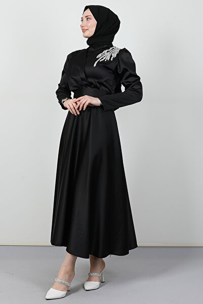 Giza Giyim Βραδινό φόρεμα από σατέν μαύρο με πέτρες στους ώμους