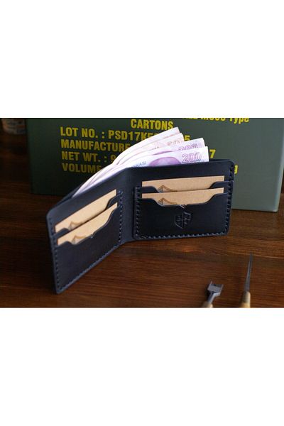Craftelier Handmade Genuine Leather Black Bi-fold Wallet