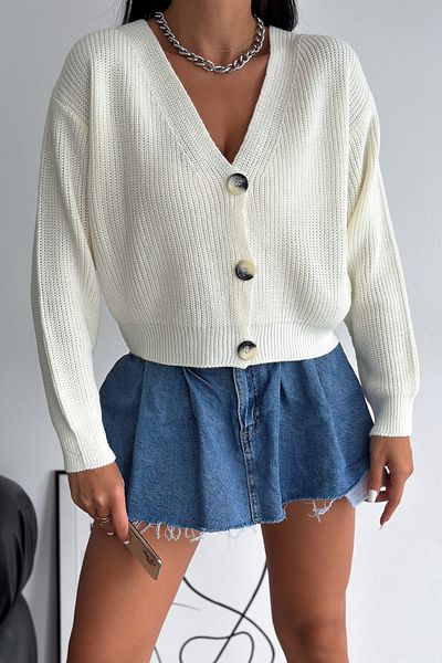 FEMELLE Women's Button Detailed Standard Size Knitwear Cardigan