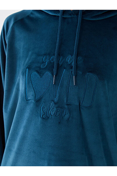 LC Waikiki DREAM Kapüşonlu Nakışlı Uzun Kollu Kadife Kadın Pijama Üst Sweatshirt