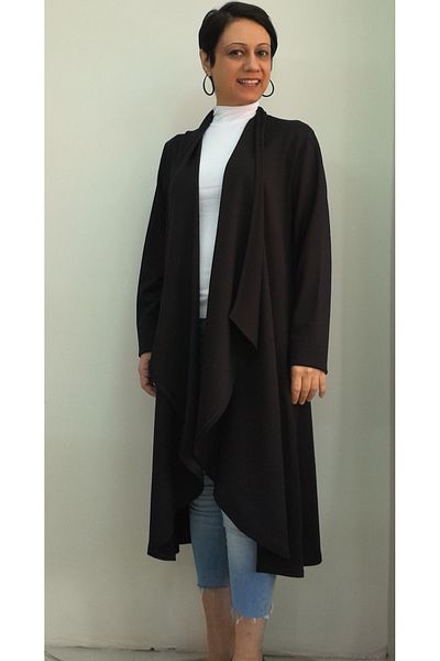 Mertcan Butik Черно яке с широка плетка и яка от шал
