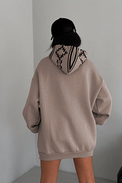 Ortaya Çık Λεπτομερές φούτερ με στάμπα Mink Oversize