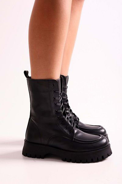 Shoeberry Damen Colette Schwarze Stiefel Schwarze Haut