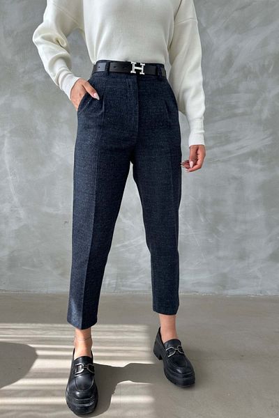 Laluvia Marineblaue Hose mit Gürtel in Wolloptik