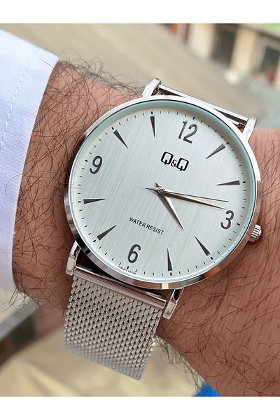 Q&Q Q811J9018Y Silver Color Slim Case Classic Men's Wristwatch