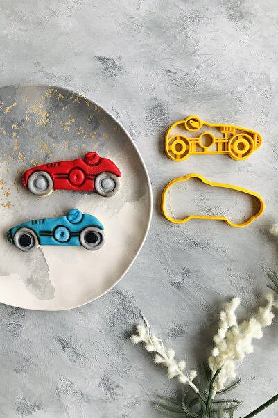 CESTOPİENO نموذج وإطار عجينة سيارة السباق / أصفر أو برتقالي / قطعة واحدة / 6 × 11 سم