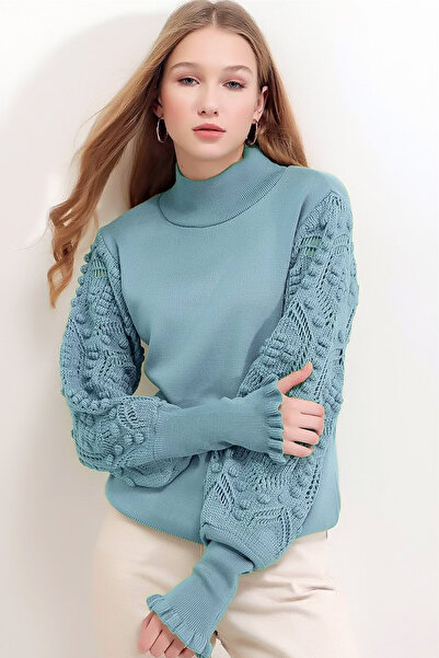 MissKybele Yarım Boğazlı Dik Yaka Delikli Dantelli Uzun Kol Fırfırlı Manşetli...