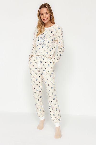 Trendyol Collection Star Print sárga pamut póló és kocogó hálóruha szett - THMAW24PT00212