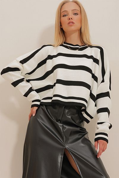 Trend Alaçatı Stili Pulover negru pentru damă, cu decolteu în dungi, tricot supradimensionat ALC-X10973