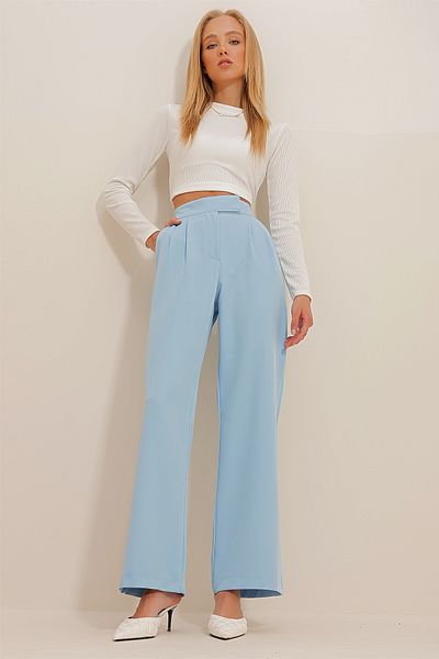 Trend Alaçatı Stili Women's Blue Double Pocket Pleated Snap Closure Woven Trousers ALC-X10982