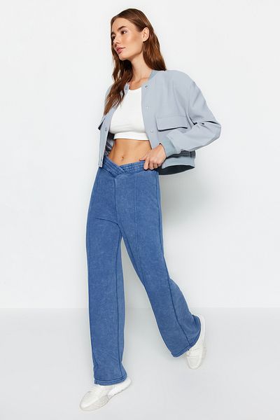 Trendyol Collection Indigó halvány hatású vastag, széles szárú/széles szárú derék részletek Kötött melegítőnadrág nadrág TWOAW24EA00036