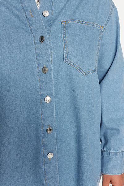 Trendyol Curve Világoskék Oversize farmer ing TBBAW24AX00016