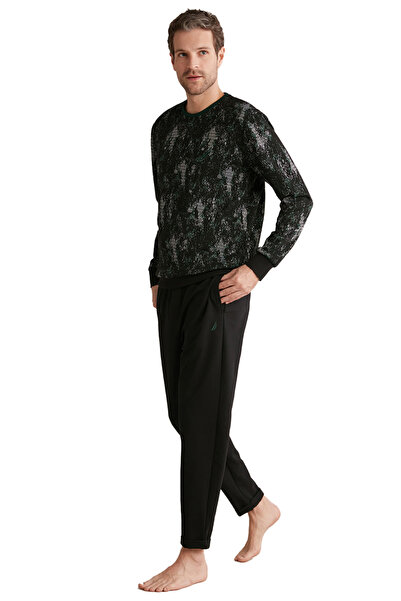 Nautica Men's Jacquard Long Sleeve Black Pajama Set
