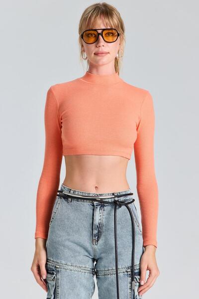 boutiquen 1845 Turtleneck Salmon Blouse