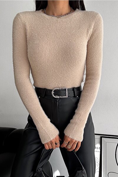 FEMELLE Women's Round Collar Standard Size Plush Knitwear Sweater