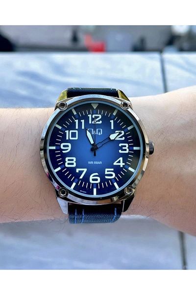 Q&Q  Men's Leather Cord Wristwatch