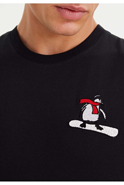 WESTMARK LONDON Μαύρο ανδρικό μπλουζάκι από βαμβακερό λαιμόκοψη με τύπωμα WMCARTOON BOARD