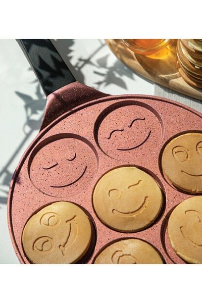 Nehir Cast Iron Smile Crepe Pancake Pan Rosegold 27cm