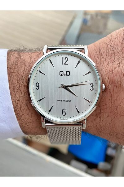 Q&Q Q811J9018Y Silver Color Slim Case Classic Men's Wristwatch