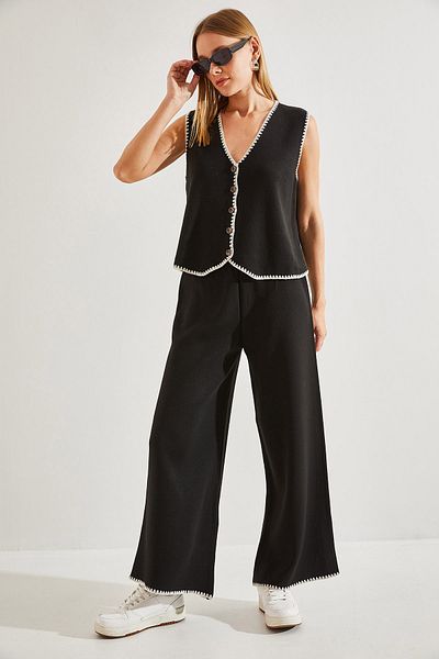 Bianco Lucci Women's Embroidered Knitwear Top and Bottom Set