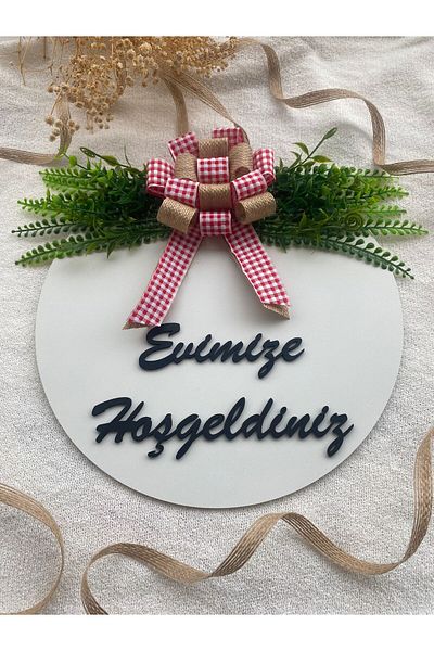 HOBİ55 Στολίδι πόρτας Καλώς ήρθατε στο σπίτι μας Λευκό δώρο με πέταλα 2023-3 Κόκκινη κορδέλα