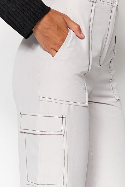 Trendyol Collection Gray Cargo Wide Leg Woven Trousers with Contrast Stitching Detail TWOSS21PL0288